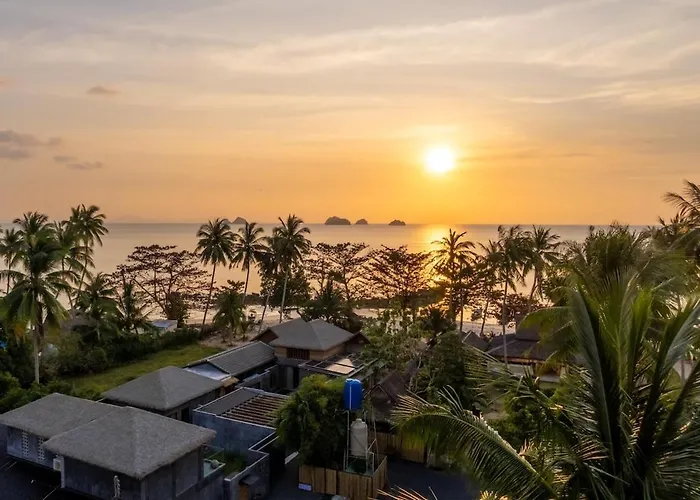 Private Beach Villa With Sunset Views-On The Sand