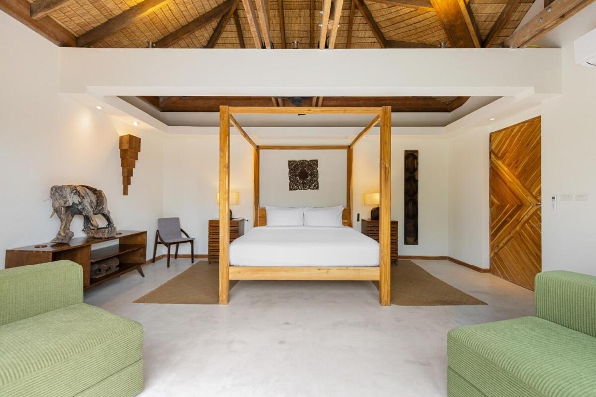 Villa Private With Sunset Views-on The *