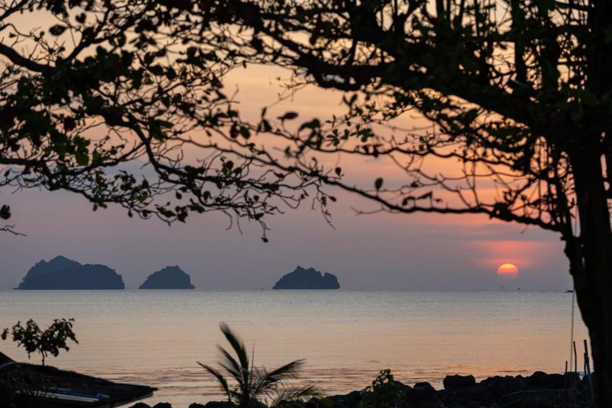 Private With Sunset Views-on The Villa
