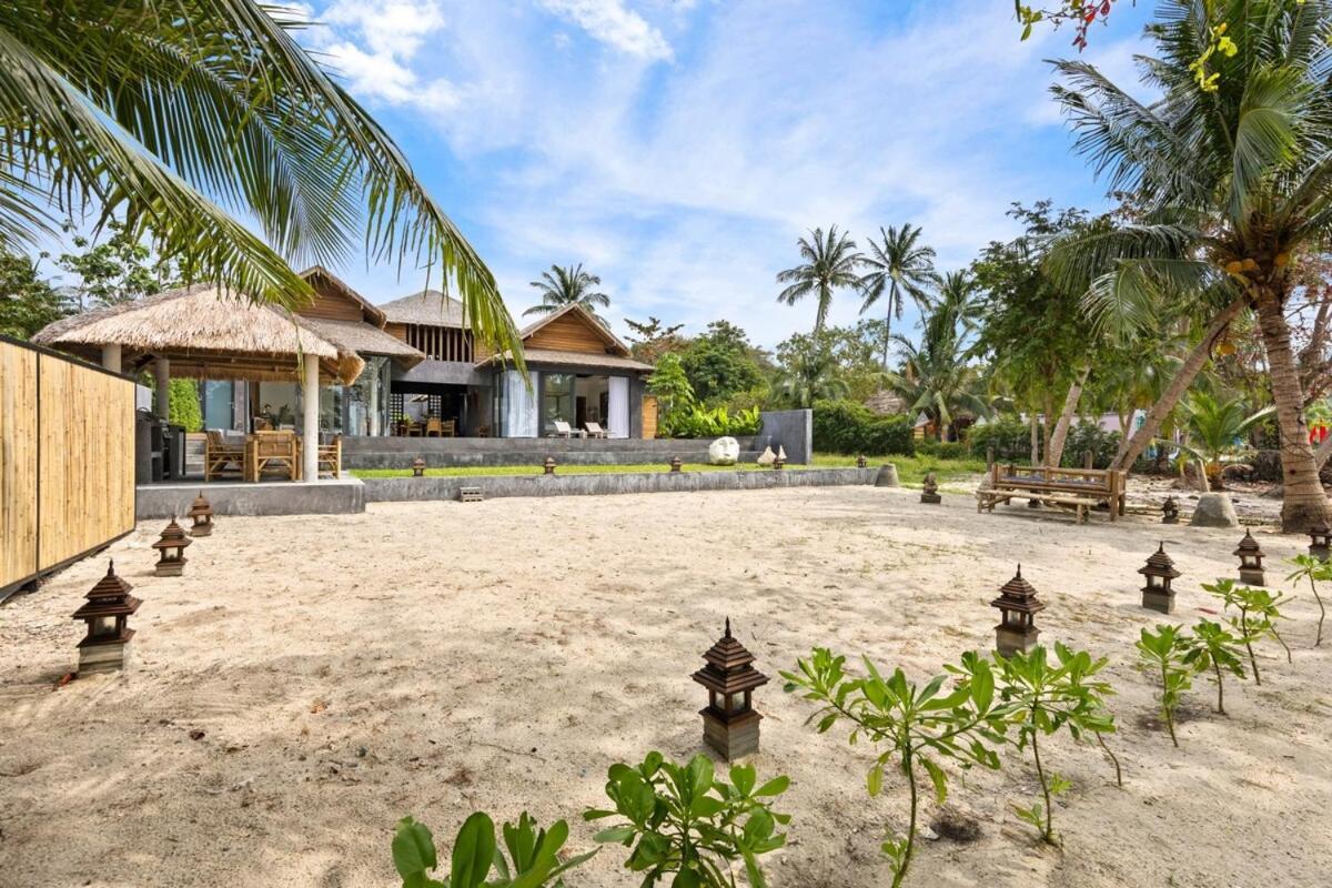 Villa Private With Sunset Views-on The *